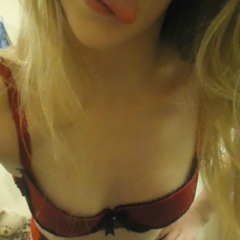 Profil de Rose-anna, 27 ans, Milf Canada à Poularies