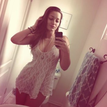 Profil de Farielle, 32 ans, Milf Canada à Saint-Éloi