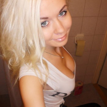 Profil de Schaima, 26 ans, Milf Canada à Saint-Félix-de-Dalquier
